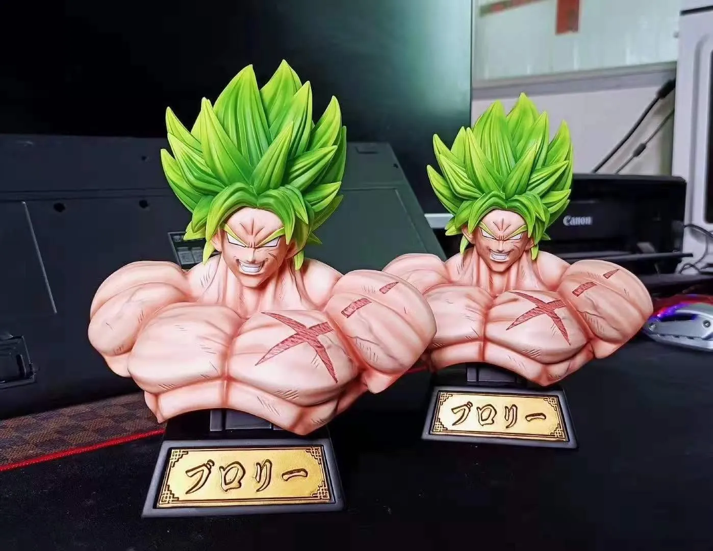 25b1b09bac4fd646 【In Stock】XZ Studio Dragon Ball Super Broly Bust Resin Statue - Image 1