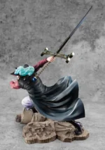 【In Stock】MegaHouse POP MAX One-Piece Dracule Mihawk 1/8 PVC Figure Statue - Image 4