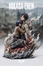 【Pre order】Saoirse Studio 1/6 Attack On Titan Eren & Mikasa Embrace Scene - Image 2