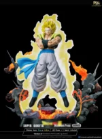 【Pre order】Real Creation 1/6 & 1/4 Super Gogeta with LED - Image 3