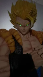 【Pre order】QD Studio Gogeta&Vegetto 1/1 Bust with LED - Image 3