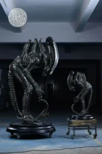 Reborn Studio – Alien Bowing Alien - Image 7