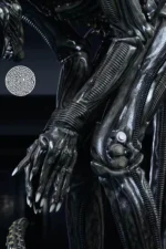 Reborn Studio – Alien Bowing Alien - Image 11