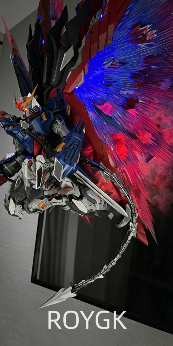 Blood wings Qiong qi with broken mirror anime world