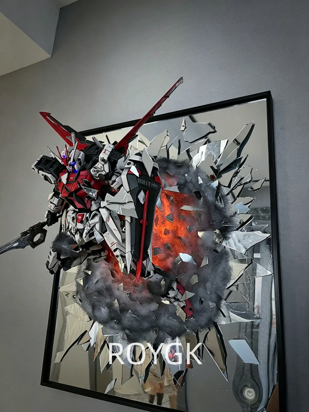 49690f61be414788baf2f2cbe7e990a1.jpeg~tplv-a9rns2rl98-image_raw_b Strike Rouge Gundam with broken mirror 1:60 PG - Image 1