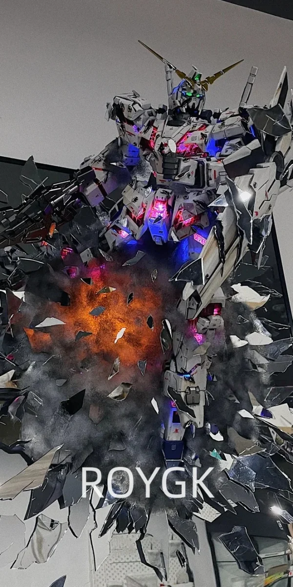 Fancy unicorn Gundam with broken mirror 1:48 mega
