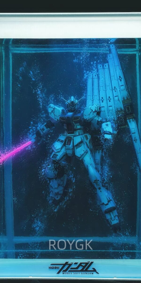 Nu Gundam RX-93 Water Suspension Light Effect Display Cabinet Ornament