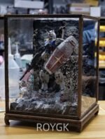RX-78-2 Gundam Snow Battle Damaged Scene Diorama with Wooden Frame Glass Display Case - Image 3
