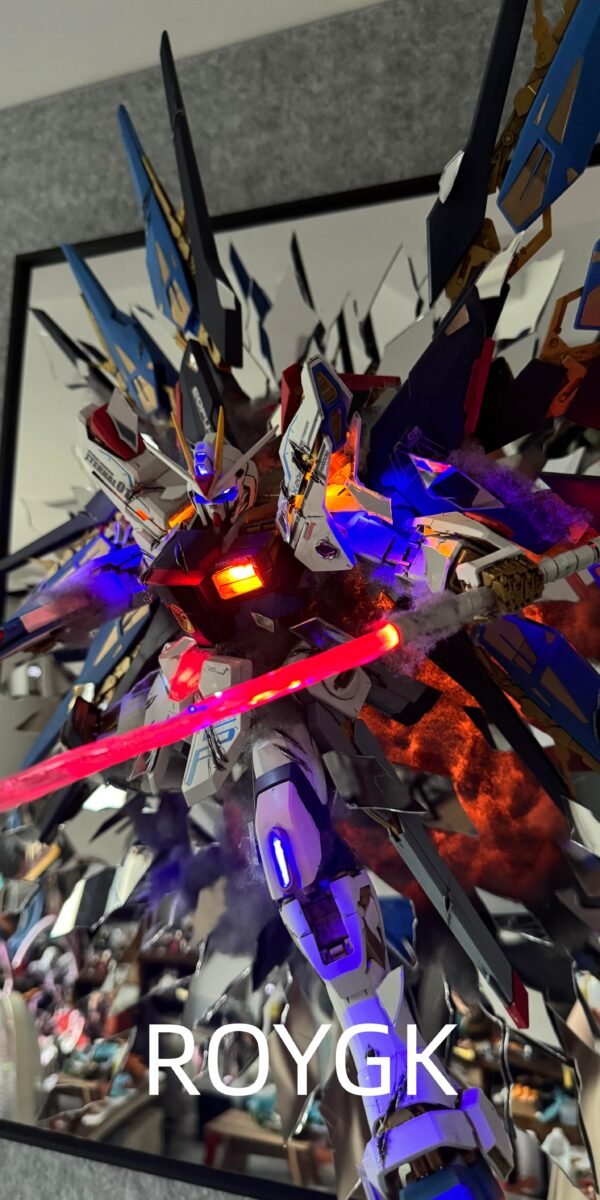 3D Lenticular Art of Strike Freedom Gundam (Broken Mirror Ver.)